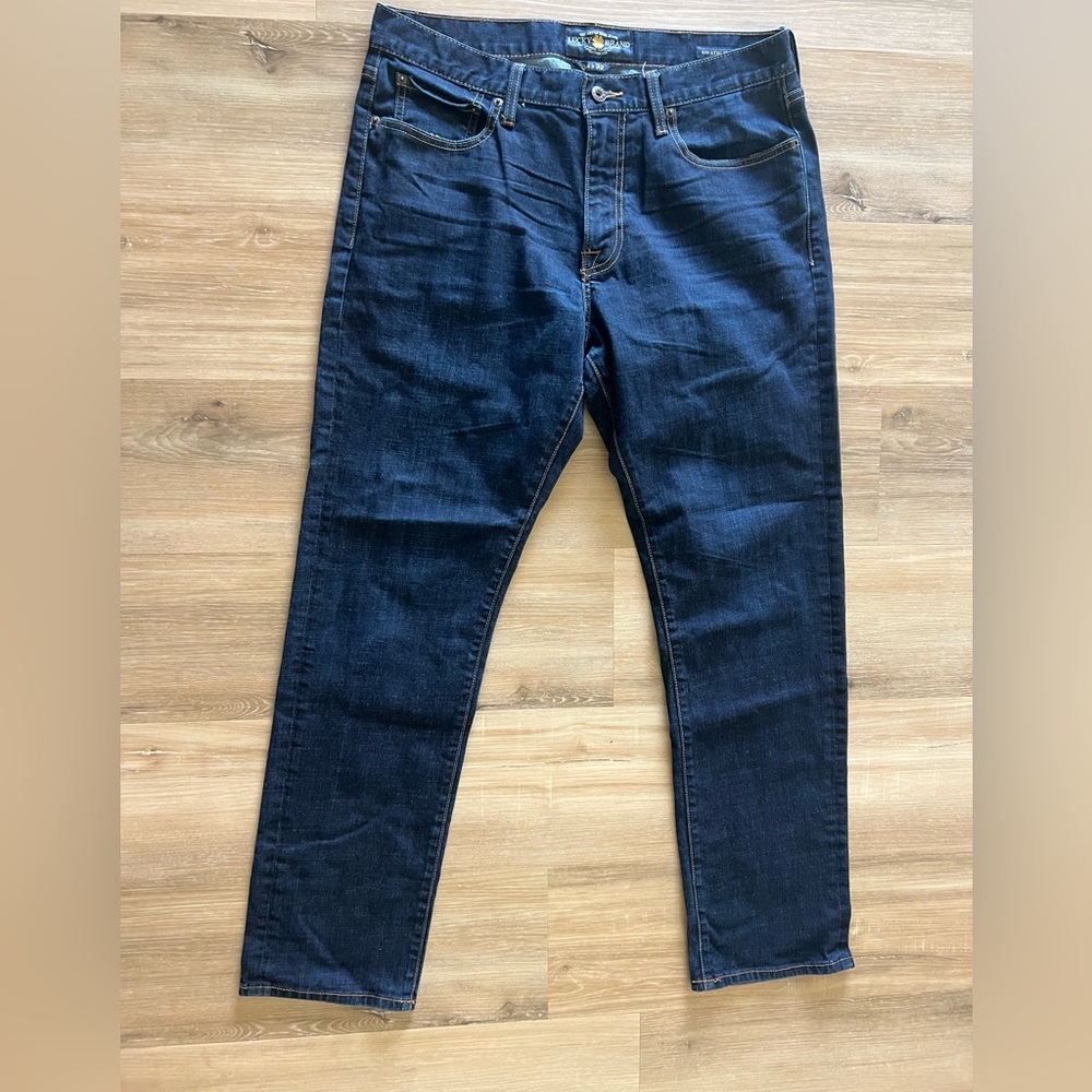 Men's Lucky Brand blue jeans denim athletic fit 34 x 32